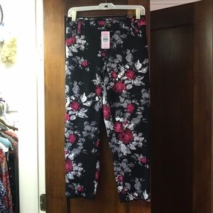 Cropped floral dress pants